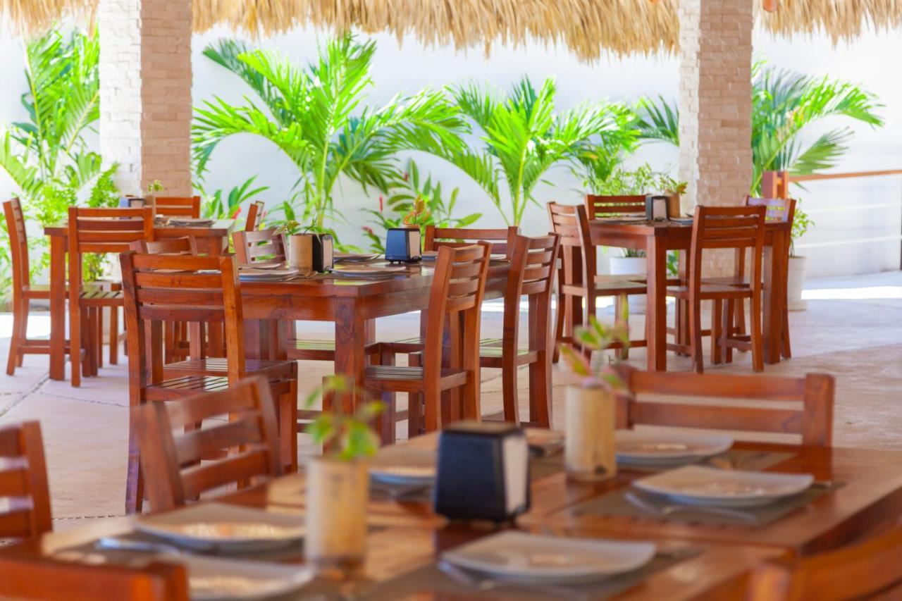 Hotel Marina Resort & Beach Club Santa Cruz Huatulco Exterior photo